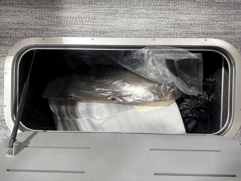 2026 Bennington 25LTSB - Blackout US-ETWS9076J526 [photo 3]